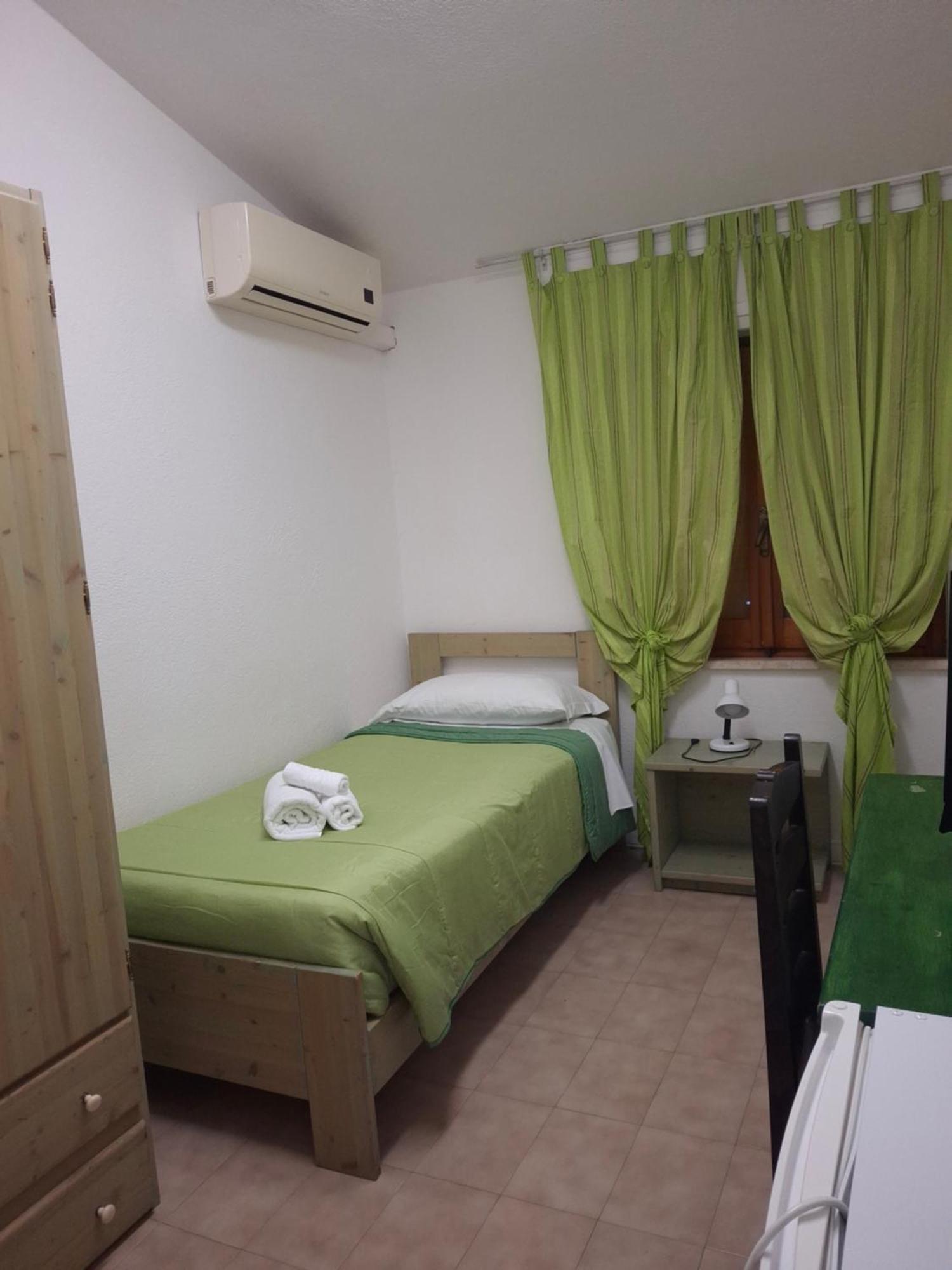 Hotel Soleo Quartu SantʼElena Extérieur photo