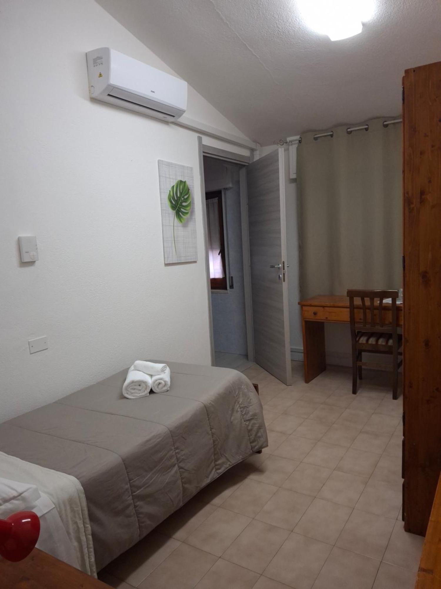 Hotel Soleo Quartu SantʼElena Extérieur photo